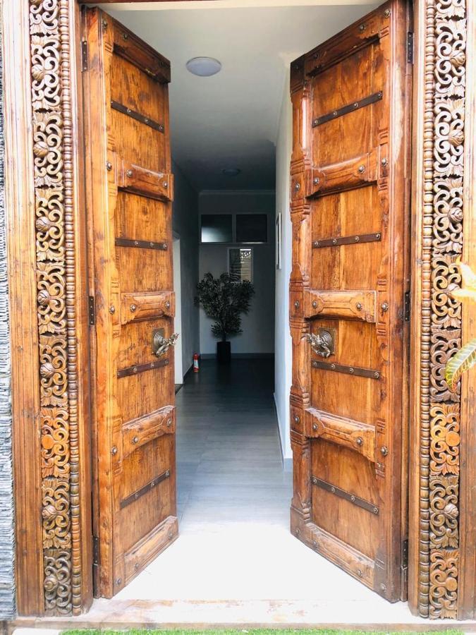 Shanti Haveli Beachfront Apartments Flic-en-Flacq Buitenkant foto