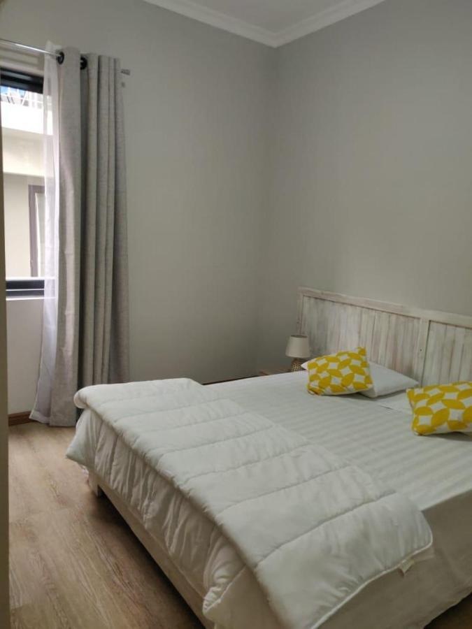 Shanti Haveli Beachfront Apartments Flic-en-Flacq Buitenkant foto