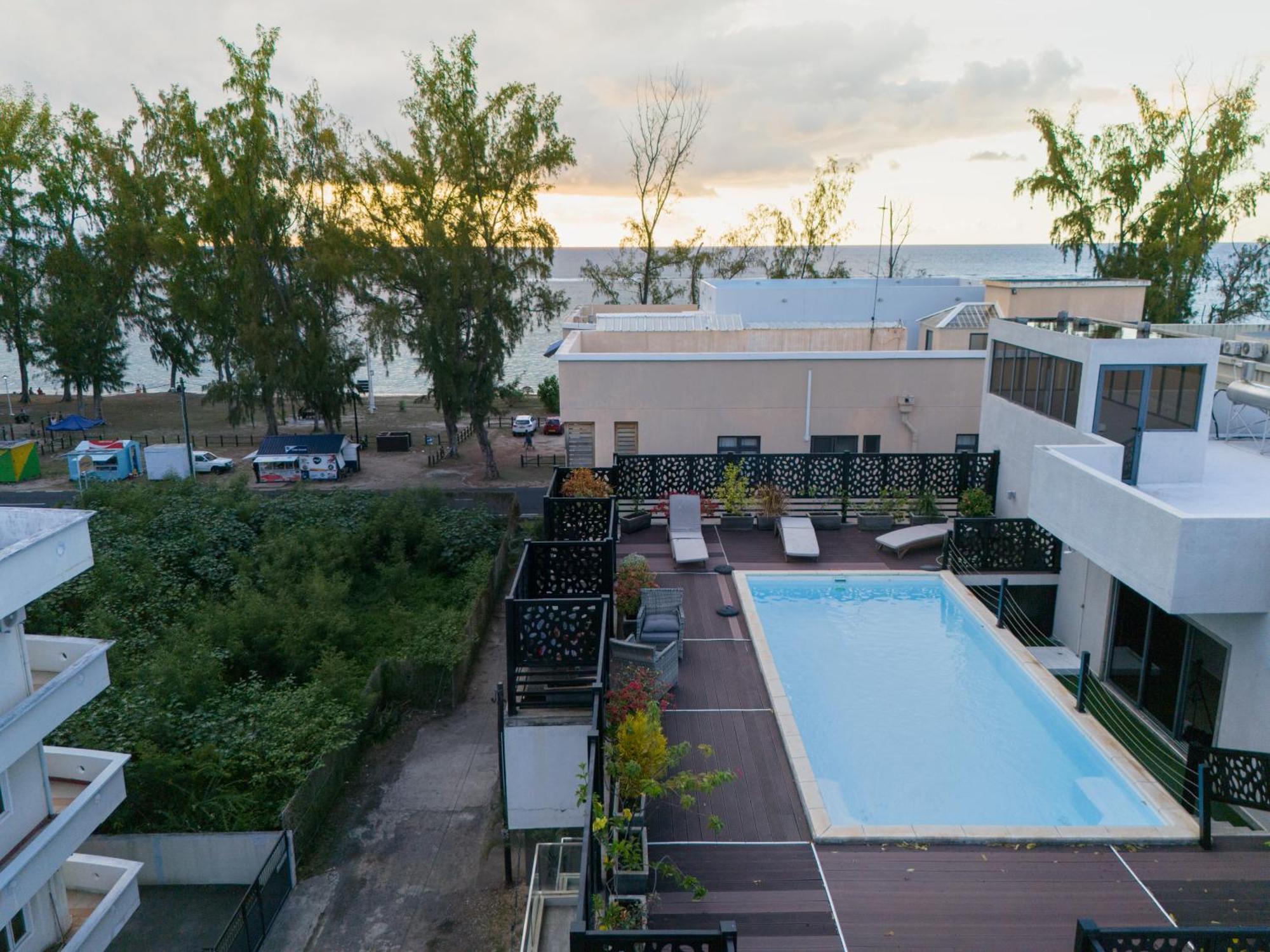 Shanti Haveli Beachfront Apartments Flic-en-Flacq Buitenkant foto